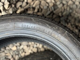 235/45/19 celoroční pár pneu ZMax - 6
