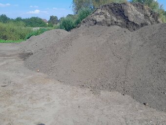 PRODÁM kompost, organické hnojivo - 6