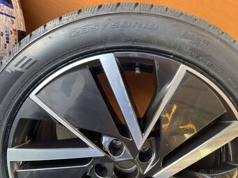 VEGA AERO orig.skoda Superb3V 5x112 8j x19 ET 44 235 50R19 - 6