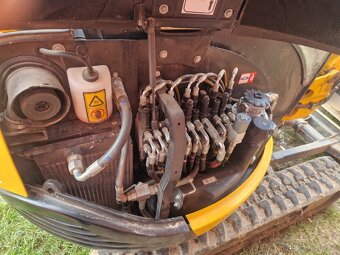 PRODÁM MINIBAGR JCB 8026 CTS R.V 2023 - 6