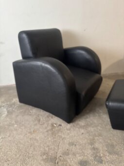PRODÁM RELAXAČNÍ KŘESLO A PODNOŽNÍKKEM PRAVÁ KŮŽE - 6
