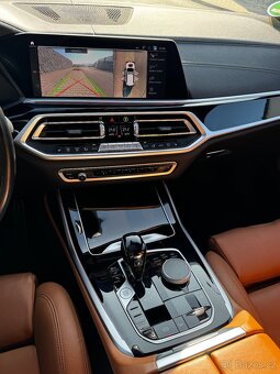 BMW X7 40d Mpaket, 2021, 7míst, H/K, tažné, panorama - 6