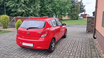 Hyundai i20, 1.2i / najeto 41 000 km 1.Majitel - 6