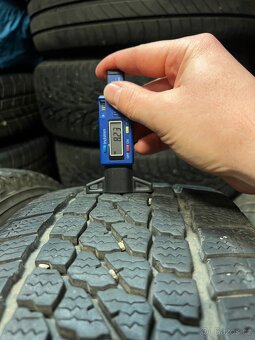 235/65R16C 115/113R zimní pneu FIRESTONE 2 8mm - 6