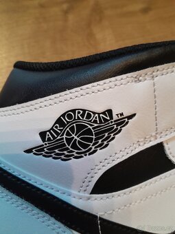 Nike Air Jordan 1 - 6