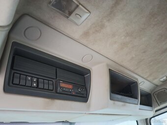 Renault MIDLUM 220 DXI, 12 TUN, HLINÍKOVÉ BOČNICE, DÉLKA LO - 6