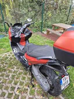 maxi skůtr BMW C650 Sport - 6