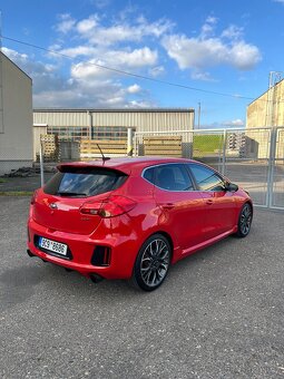 Kia Cee´d GT - 1.6 T-GDI - 170 kW - TOP STAV - - 6