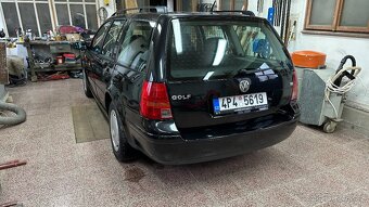 VW Golf 4 Variant 1.6 SR r.v. 2000 - 6