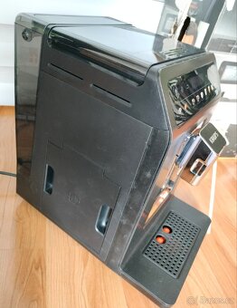 Automatický kávovar Krups EA895N10 - 6