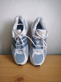 Dámské tenisky zn. Adidas vel. 39,5 / 6,5 - 6