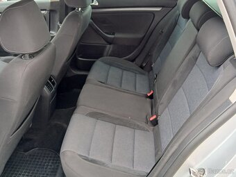 Volkswagen Golf 1.6 TDi , 77 kW nafta, 2012 - 6