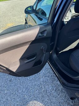 Opel Astra J 1.6 - 6