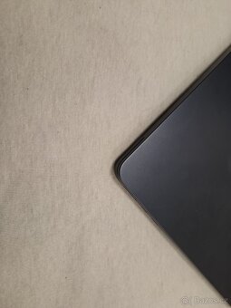 Macbook Air 13 palců M2 chip 8 GB RAM 256 SSD - 6