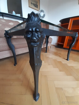 Prodávám konferenční stolek - 6