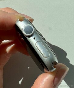 Apple Watch Series 5, Silver Aluminum Case, 40mm - 6
