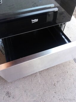 Elektrický NOVÝ sklokeramický nerezový sporák Beko - 6