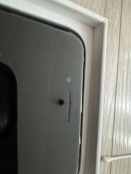 iPhone SE 2022 64GB - 6