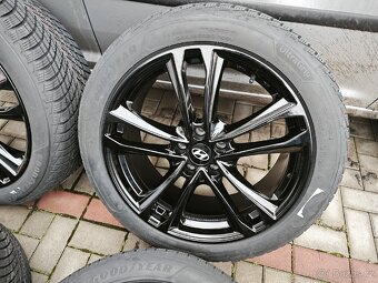 Alu Hyundai 5/114.3 r20 + 255/45 r20 105V XL
- 6