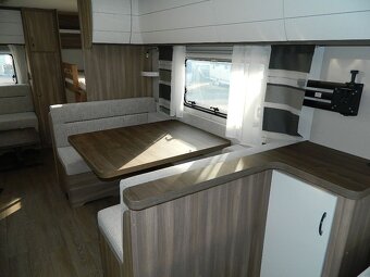 Karavan Hobby 650 KMFe Excellent Edition - 6