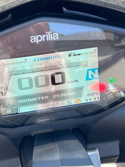 Aprilia Tuono 660 Factory, Top Stav - 6