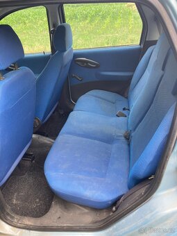 Fiat Punto 1.2 ročník 2000 - 6