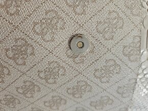 Guess kabelka crossbody - 6