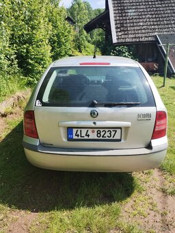 Škoda Octavia 2,0i combi - 6