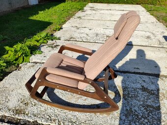 Staré desigenové houpací retro křeslo ÚLUV - 6