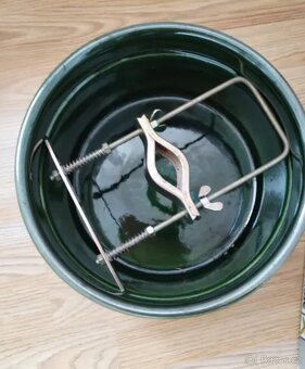 Stojan na vánoční stromeček keramický. - 6