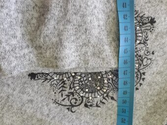 Dámský svetr zdobený 46 - 6