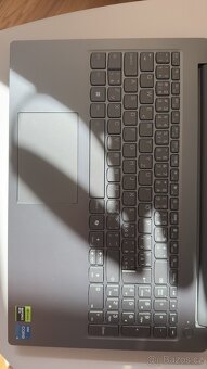 Prodám notebook Lenovo LOQ 15IAX9E - 6