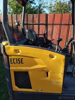 bagr volvo EC 15E - 6