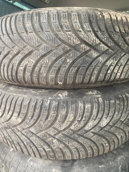 Zimní pneu 195/65 r15 Bf goodfich na discich Renault - 6