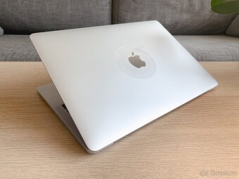 100% JAKO NOVÝ Apple MacBook Pro 13" Silver 256GB + ZÁRUKA - 6