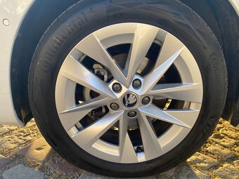 ŠKODA OCTAVIA COMBI IV 2.0TDI 110 KW - 6