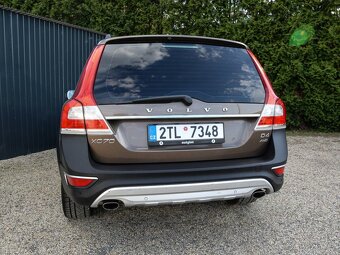 VOLVO XC70 2.4D AWD PREMIUM - 6