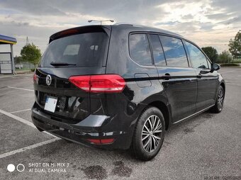 Volkswagen Touran 2.0 TDI SCR BMT Comfortline - 6
