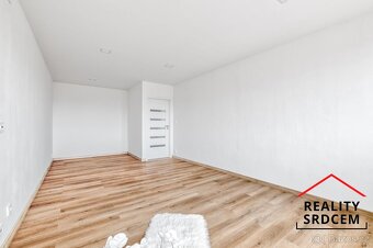 Pronájem bytu v os. vlast. o velikosti 2+1+balkon/58 m2 na u - 6