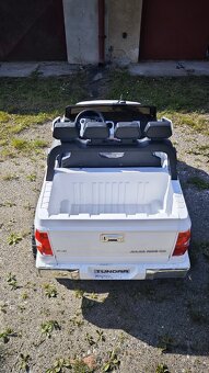 Dětské elektrické autíčko Toyota Tundra 12V - 6