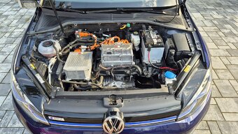 VW e-golf facelift 100kw baterie 36.6kwh 2018 - 6