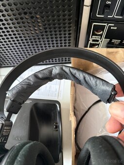 Bezdrátové sluchátka Sony RF855RK - 6