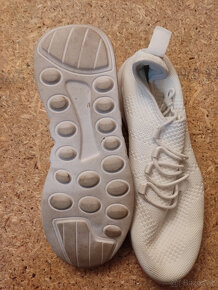 2 páry lehká prodyšná sportovní obuv, vel. 44 EU, bílá - 6