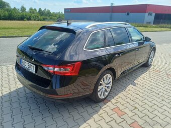 Škoda Superb Combi 2.0 tdi - 6