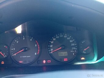 prodám hyundai santa fe 2.0 crdi 83 kw - 6