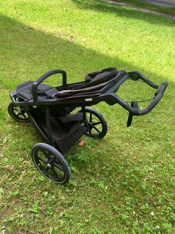 Thule Urban Glide 2 ( Barva: Black 2021) - 6
