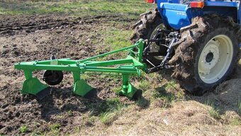 Tříradličný pluh troják za traktor - 6