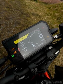 KTM DUKE 125 - 2022 - 6