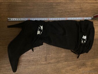 Nové semišové kozačky - 6