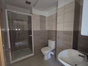 Pronajmu nový, podkrovní byt 1+kk v Mimoni, ul. Lužická 105 - 6